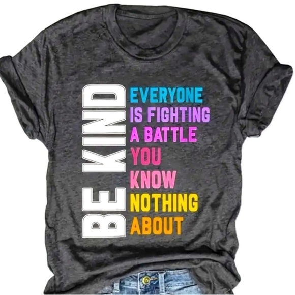 Tops - BE KIND T-shirt kindness